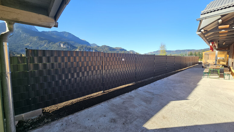 Flecht Sichtschutz aus dem 2024 in 6600 Reutte Österreich von Zaunteam Allgäu.