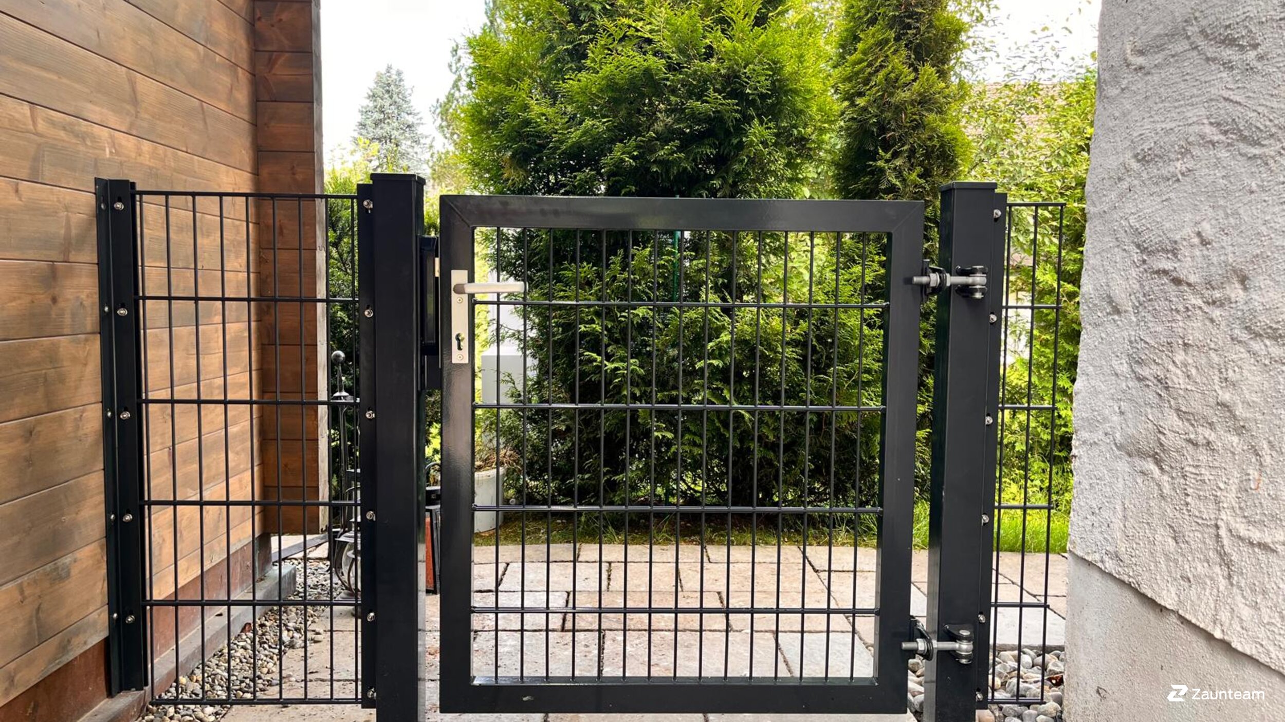 Clôture en panneau double fil de 2024 à 87534 Oberstaufen Allemagne de Zaunteam Allgäu.