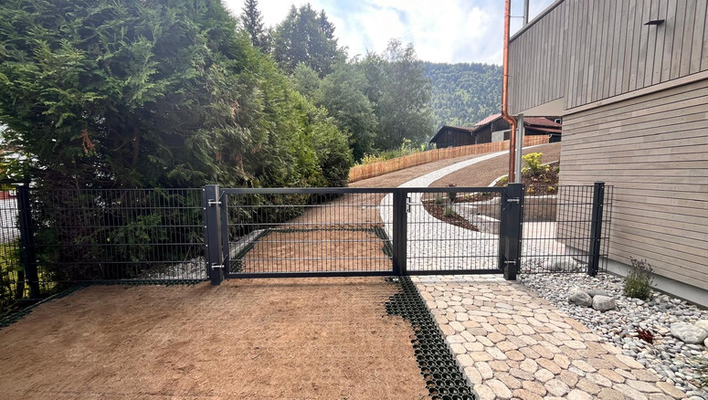 Doppelstabmattenzaun aus dem 2024 in 87534 Oberstaufen Deutschland von Zaunteam Allgäu.