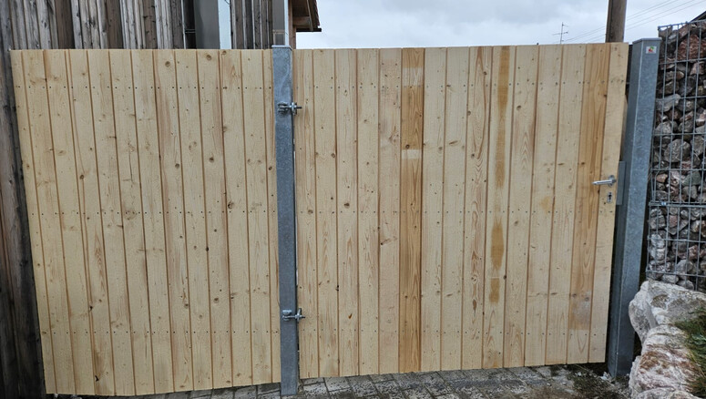 Holz Sichtschutz aus dem 2024 in 87466 Oy-Mittelberg Deutschland von Zaunteam Allgäu.