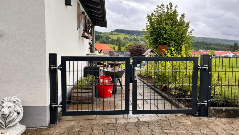 Doppelstabmattenzaun aus dem 2025 in 88171 Weiler-Simmerberg Deutschland von Zaunteam Allgäu.