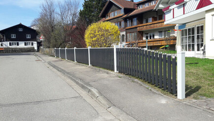 Clôture en aluminium de 2017 à 87538 Fischen Allemagne de Zaunteam Allgäu.