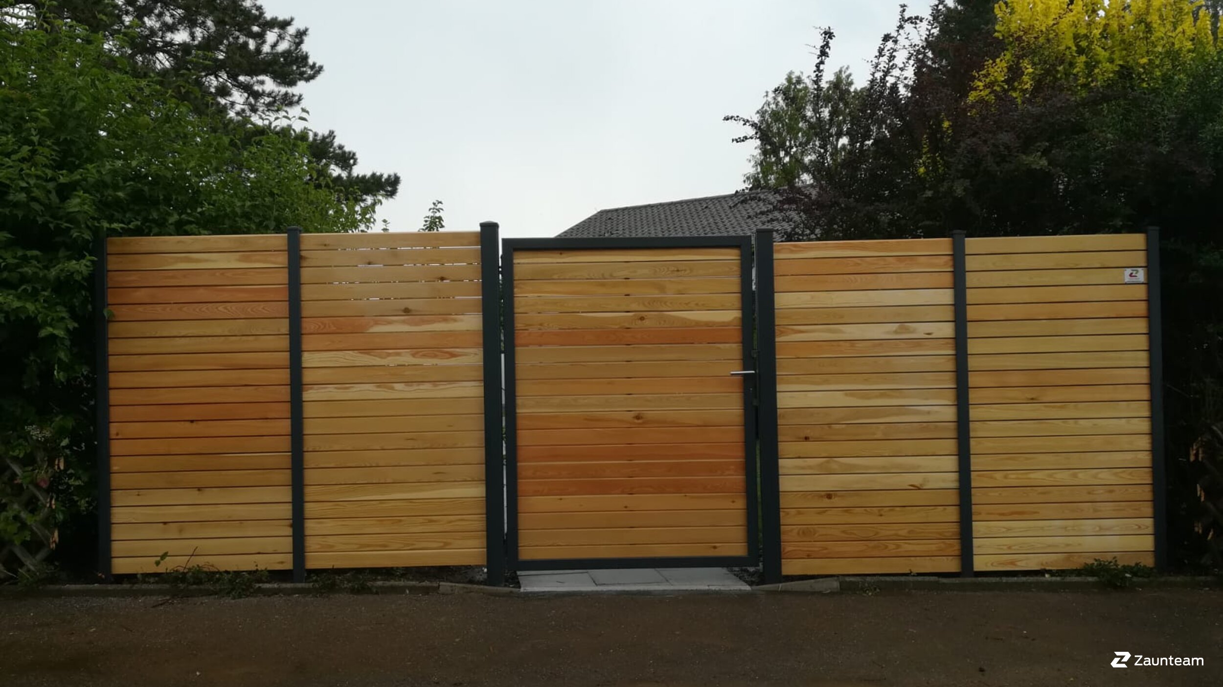 Protection brise-vue en bois de 2019 à 87439 Kempten Allemagne de Zaunteam Allgäu.