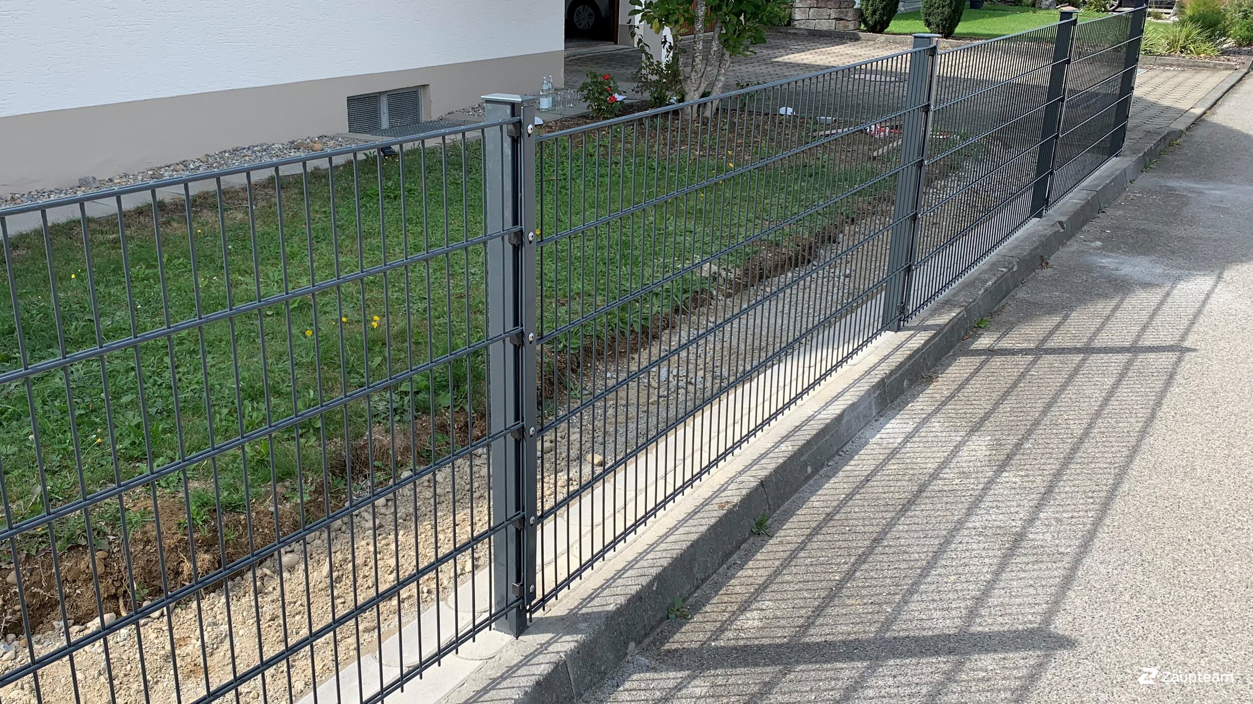 Doppelstabmattenzaun aus dem 2019 in 88527 Unlingen Deutschland von Zaunteam Oberschwaben.
