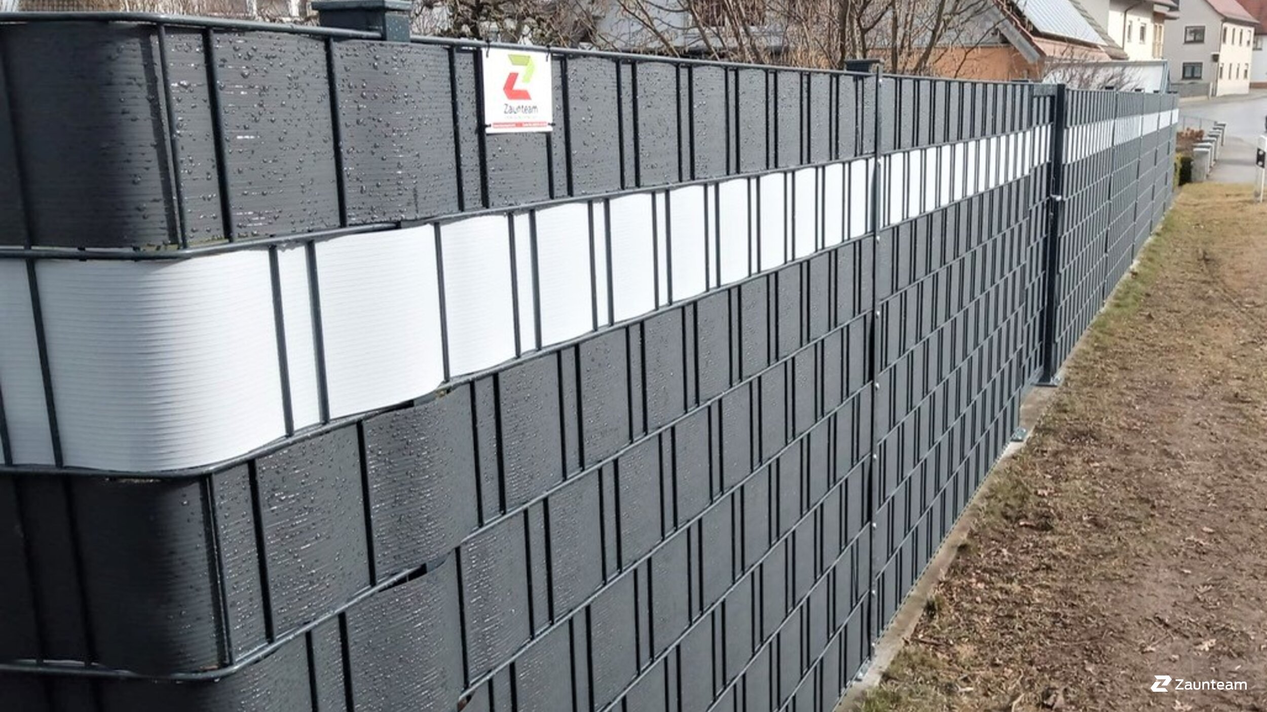 Protection brise-vue en tressage de 2022 à 88400 Stafflangen Allemagne de Zaunteam Oberschwaben.