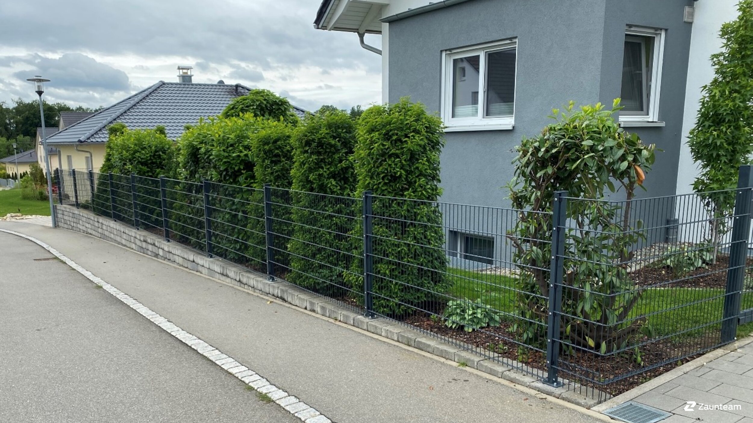 Doppelstabmattenzaun aus dem 2021 in 89617 Untermarchtal Deutschland von Zaunteam Oberschwaben.