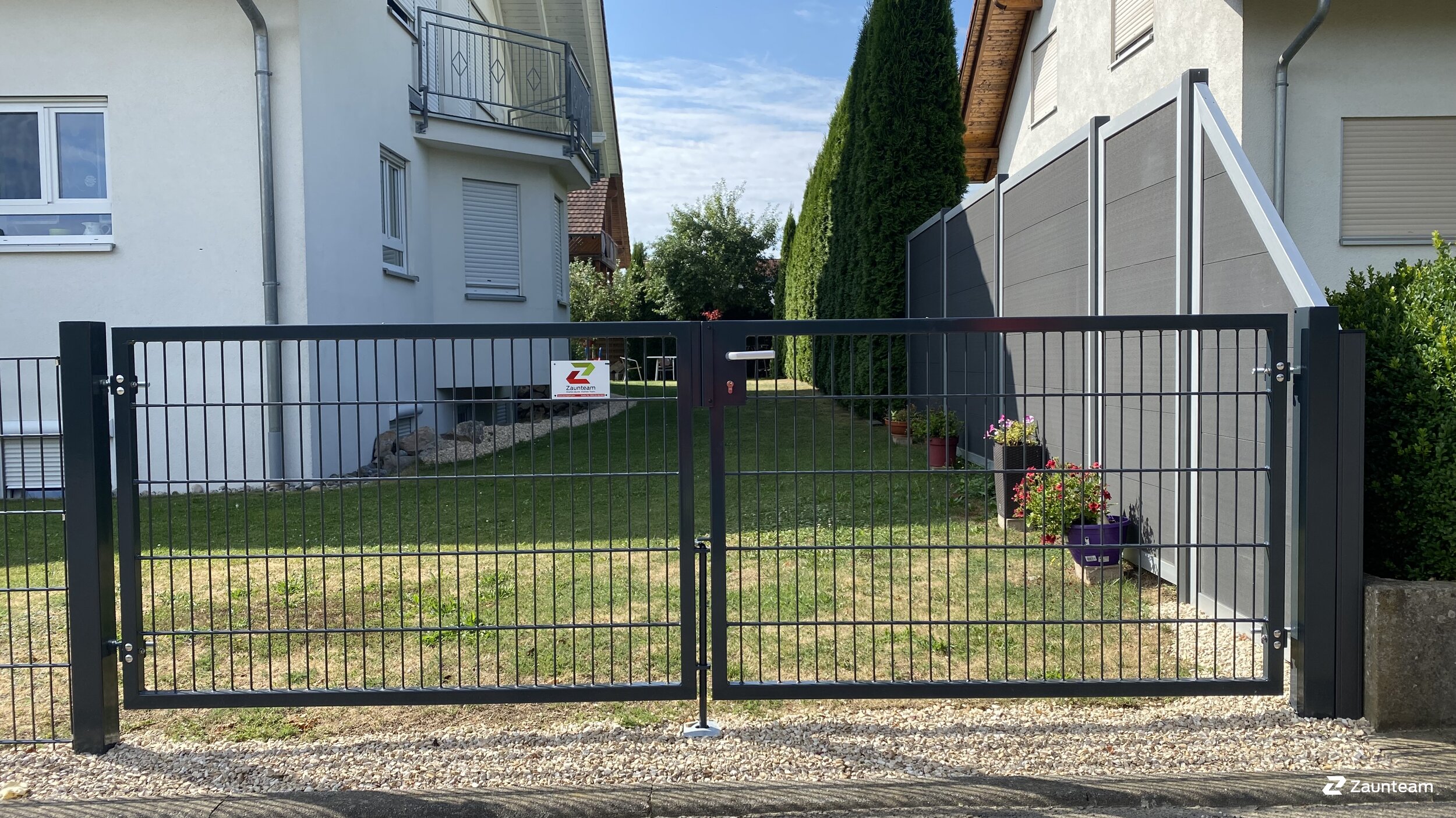 Doppelstabmattenzaun aus dem 2022 in 88515 Langenenslingen Deutschland von Zaunteam Oberschwaben.