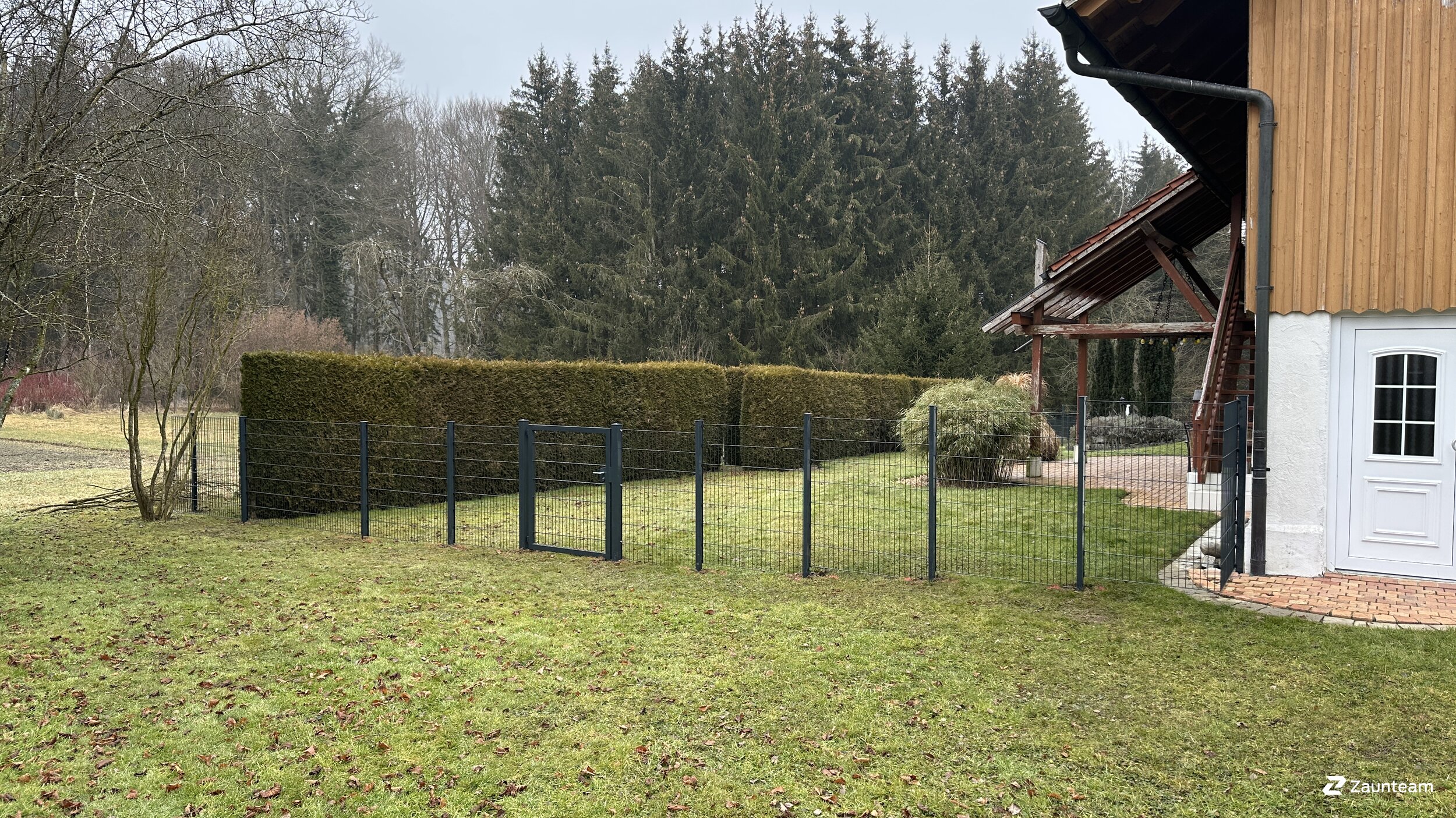 Doppelstabmattenzaun aus dem 2025 in 88319 Aitrach Deutschland von Zaunteam Oberschwaben.