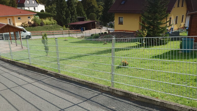 Grilles profilées de 2025 à 98673 Eisfeld Allemagne de Zaunteam Thüringer Wald.