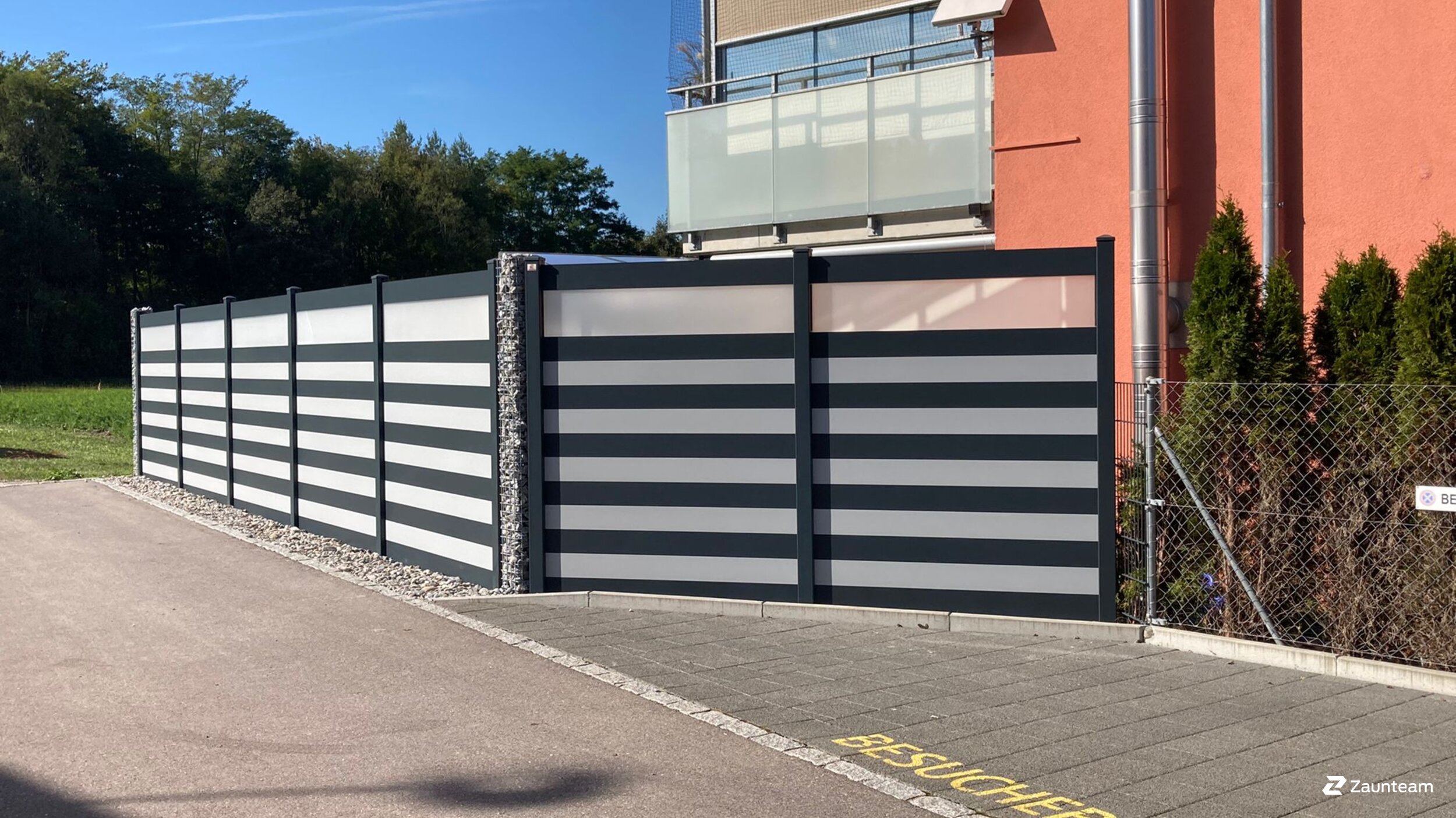 Aluminium Sichtschutz aus dem 2021 in 3627 Heimberg Schweiz von Zaunteam Kiesen AG.