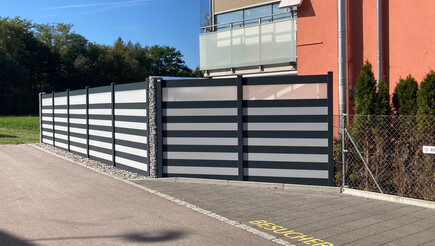 Aluminium Sichtschutz aus dem 2021 in 3627 Heimberg Schweiz von Zaunteam Kiesen AG.