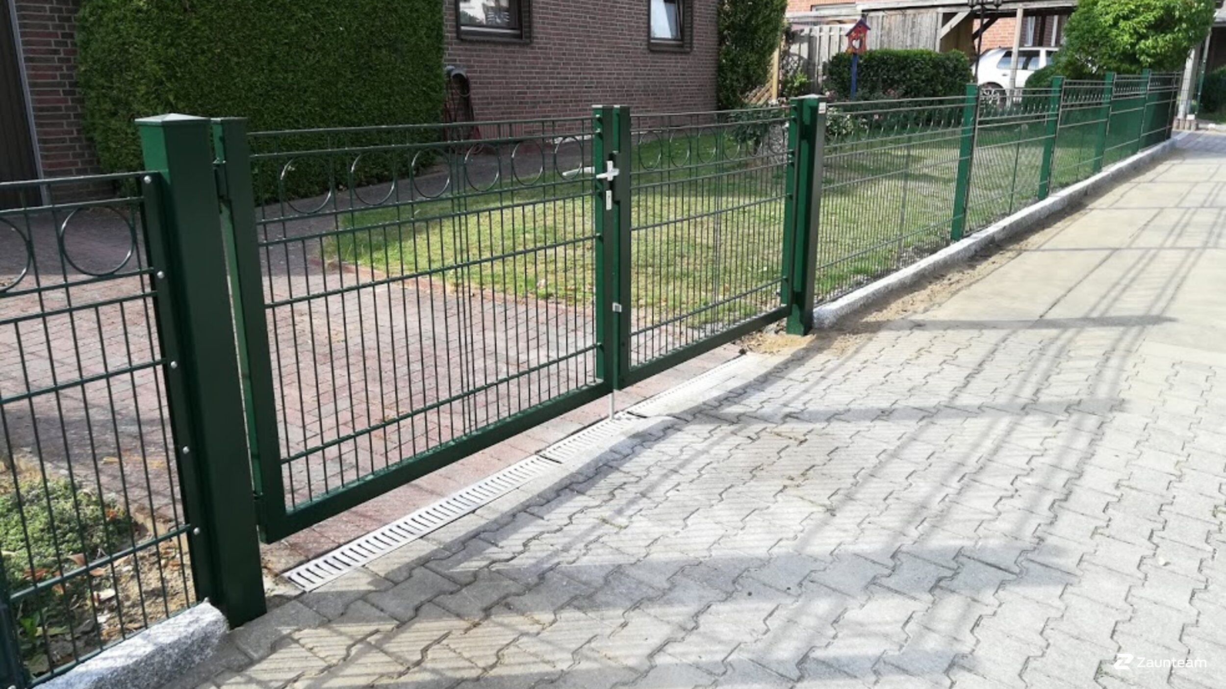 Clôture décorativue de 2018 à 21502 Geesthacht  Grünhof Allemagne de Zaunteam Hamburg-Ost.