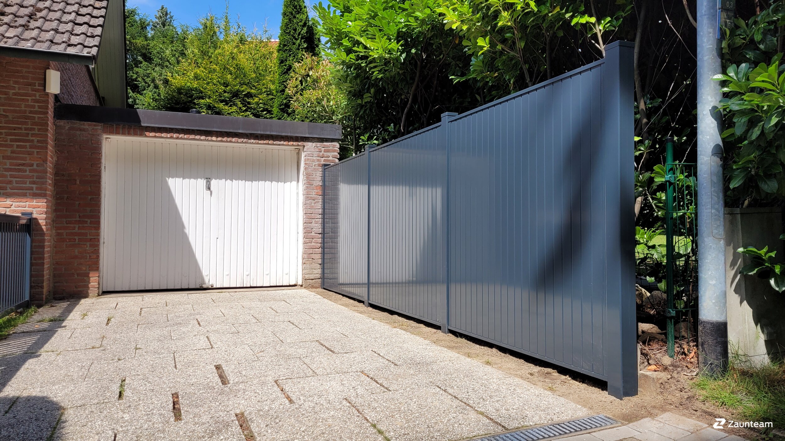 Aluminium Sichtschutz aus dem 2025 in 21465 Wentorf Schweiz von Zaunteam Hamburg-Ost.