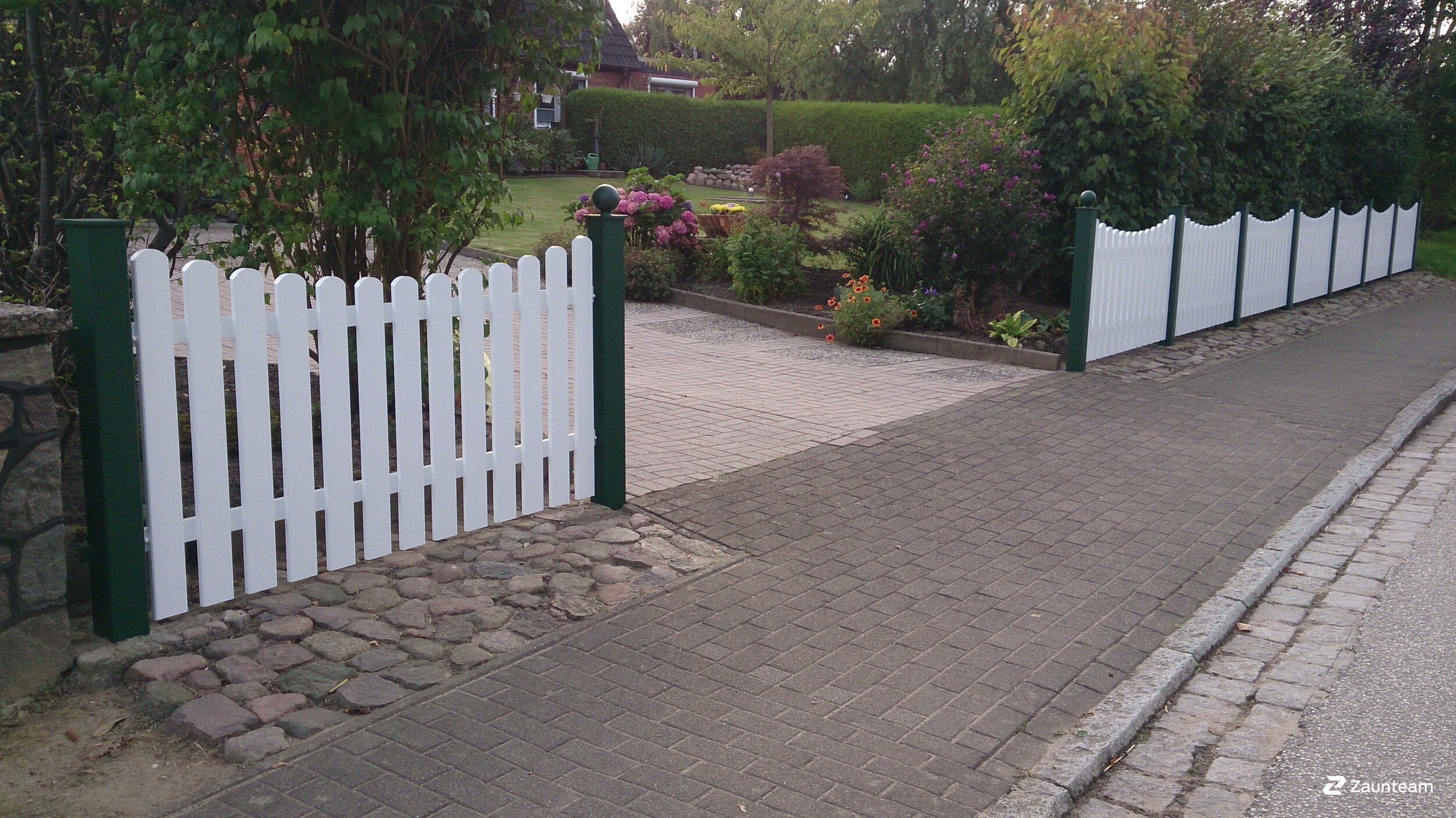 Clôture en matière plastique de 2017 à 23881 NiendorfStecknitz Allemagne de Zaunteam Hamburg-Ost.