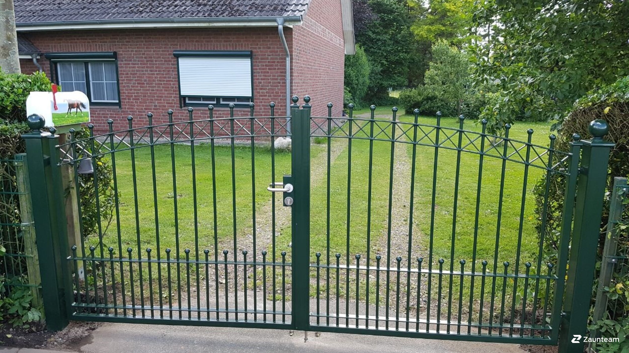 Clôture classique de 2017 à 25551 Hohenlockstedt Allemagne de Franchise AG.