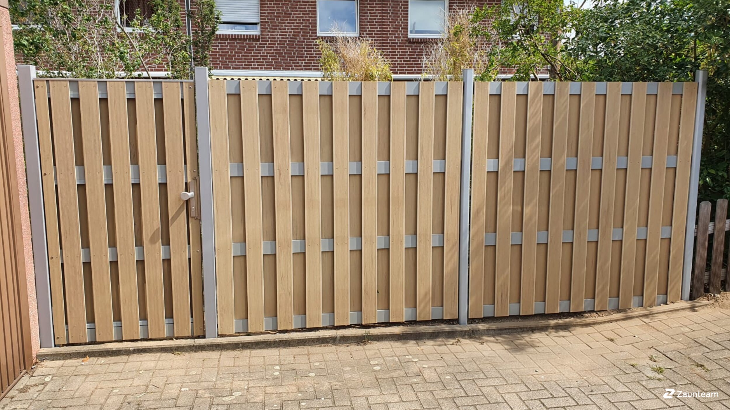 WPC Sichtschutz aus dem 2020 in 41464 Neuss Deutschland von Franchise AG.