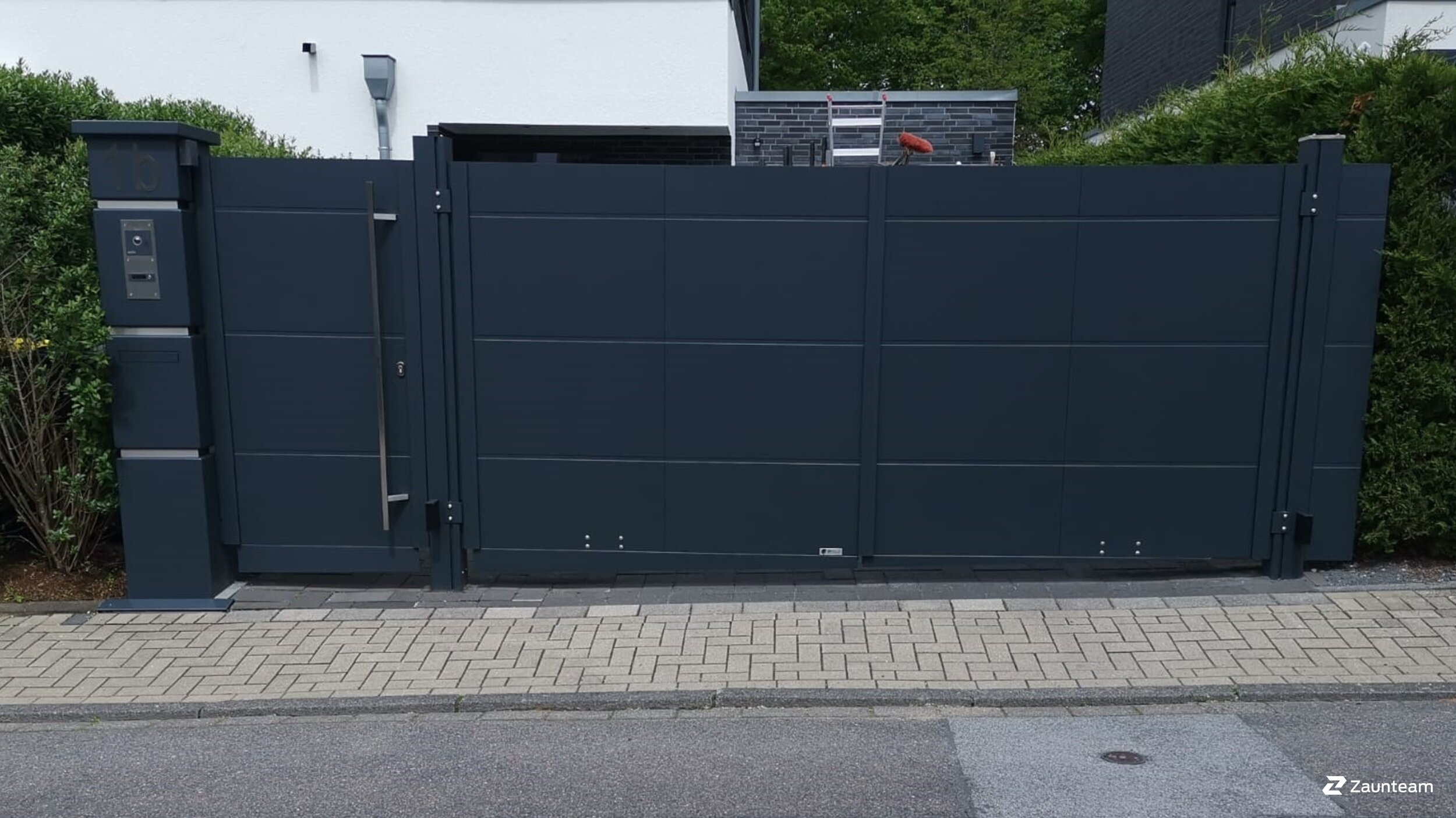 Aluminium Sichtschutz aus dem 2020 in 40882 Ratingen Deutschland von Franchise AG.