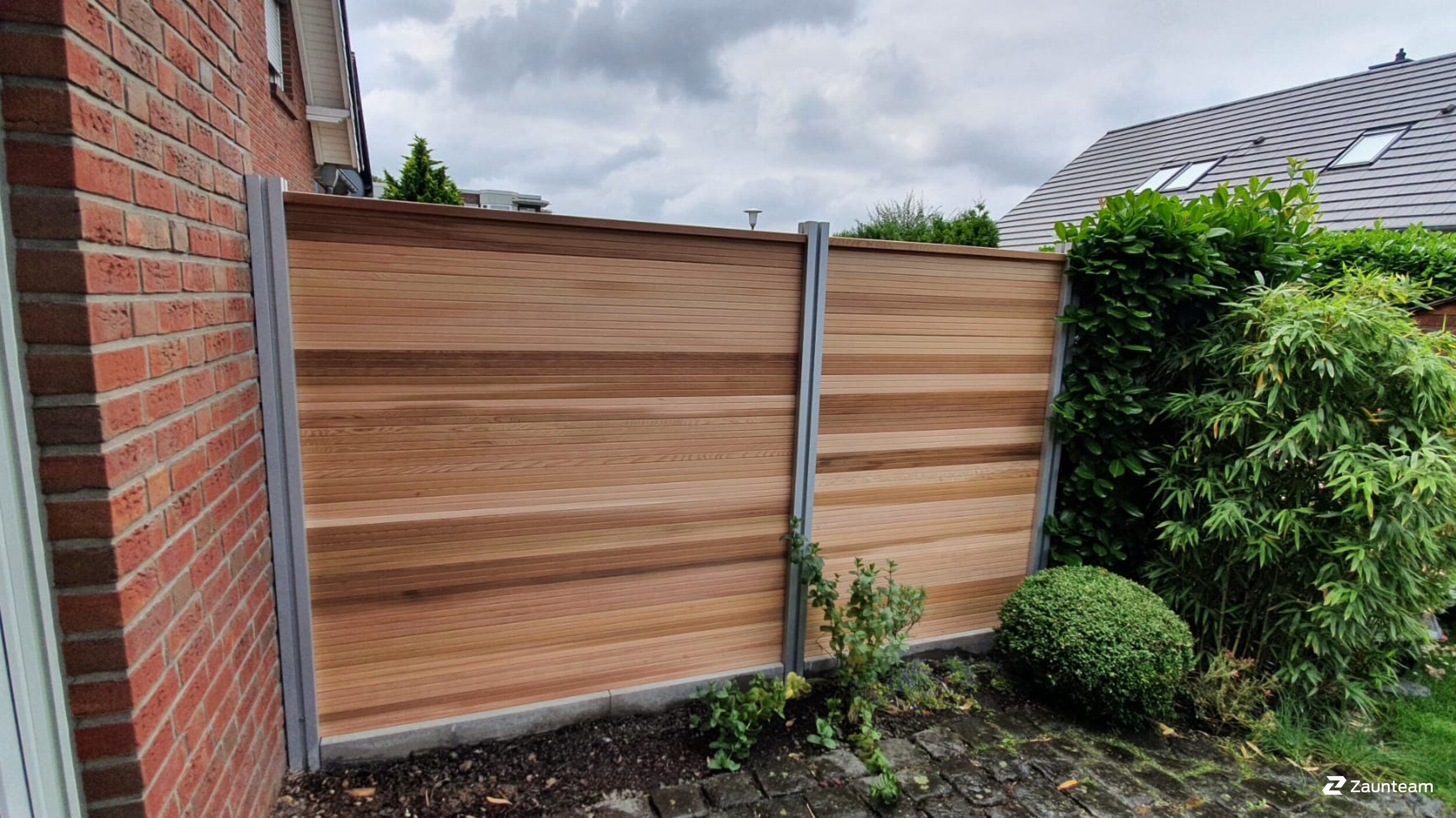 Holz Sichtschutz aus dem 2021 in 41464 Neuss Deutschland von Franchise AG.
