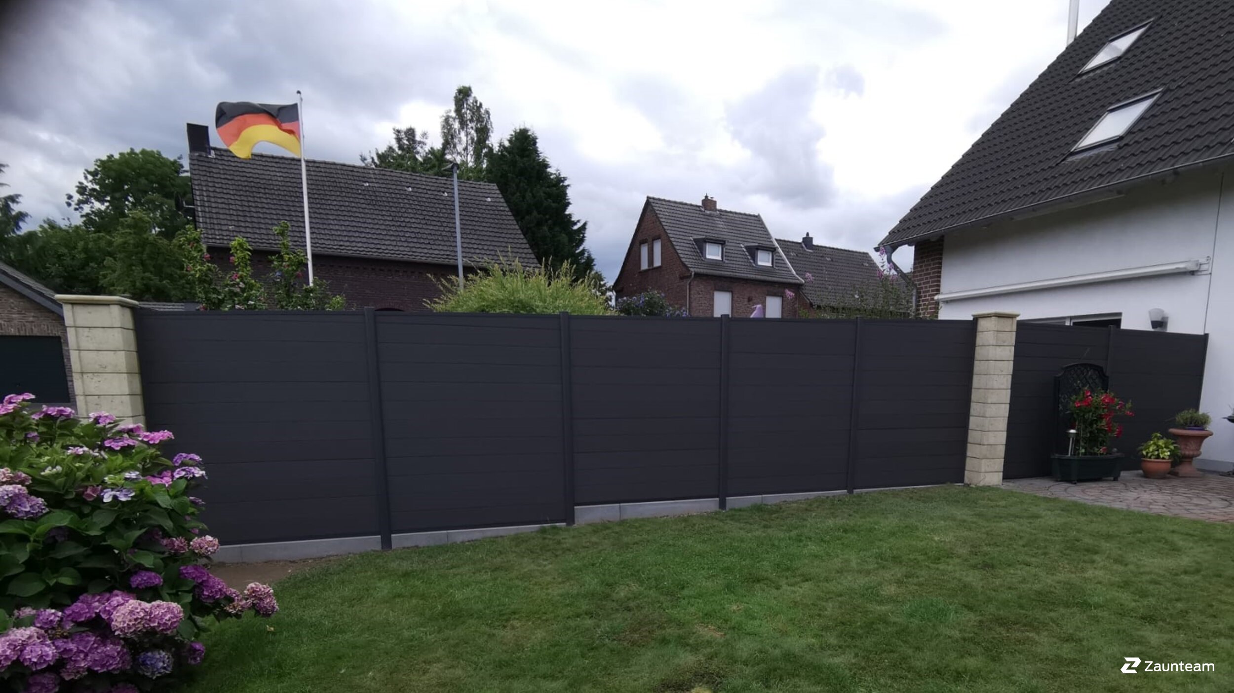 WPC Sichtschutz aus dem 2021 in 41749 Viersen Deutschland von Franchise AG.