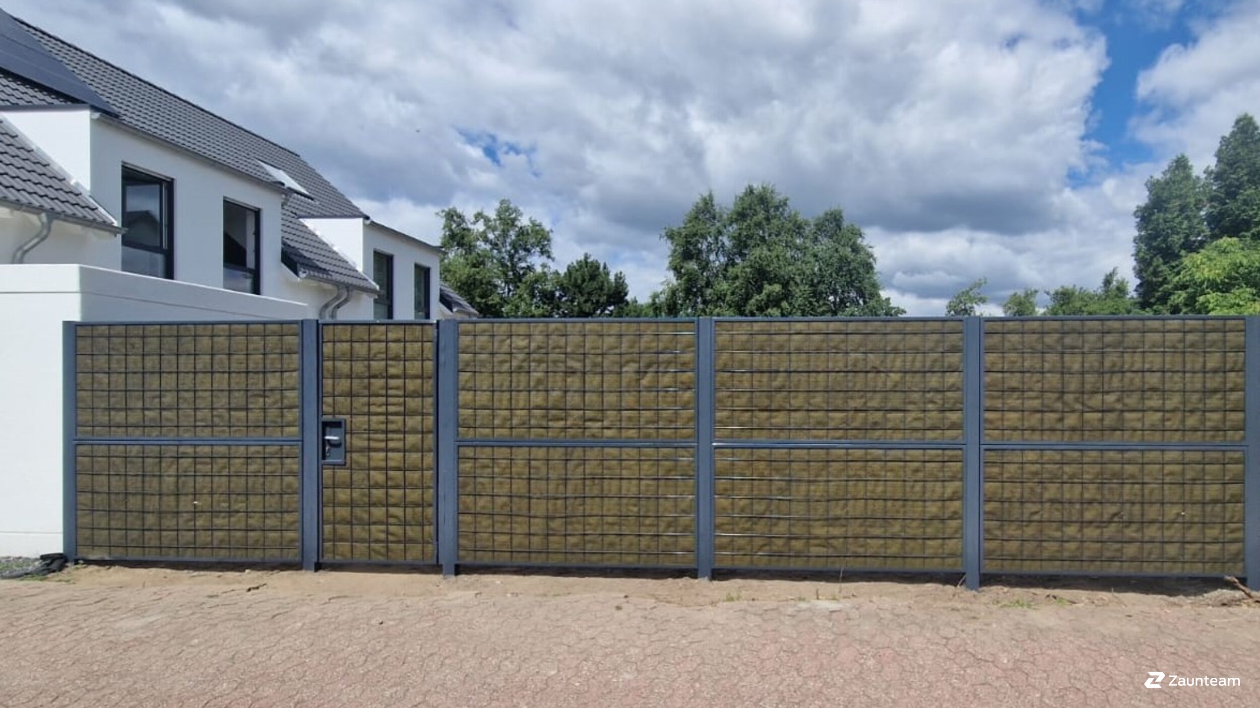 Lärmschutzzaun aus dem 2022 in 47803 Krefeld Deutschland von Franchise AG.