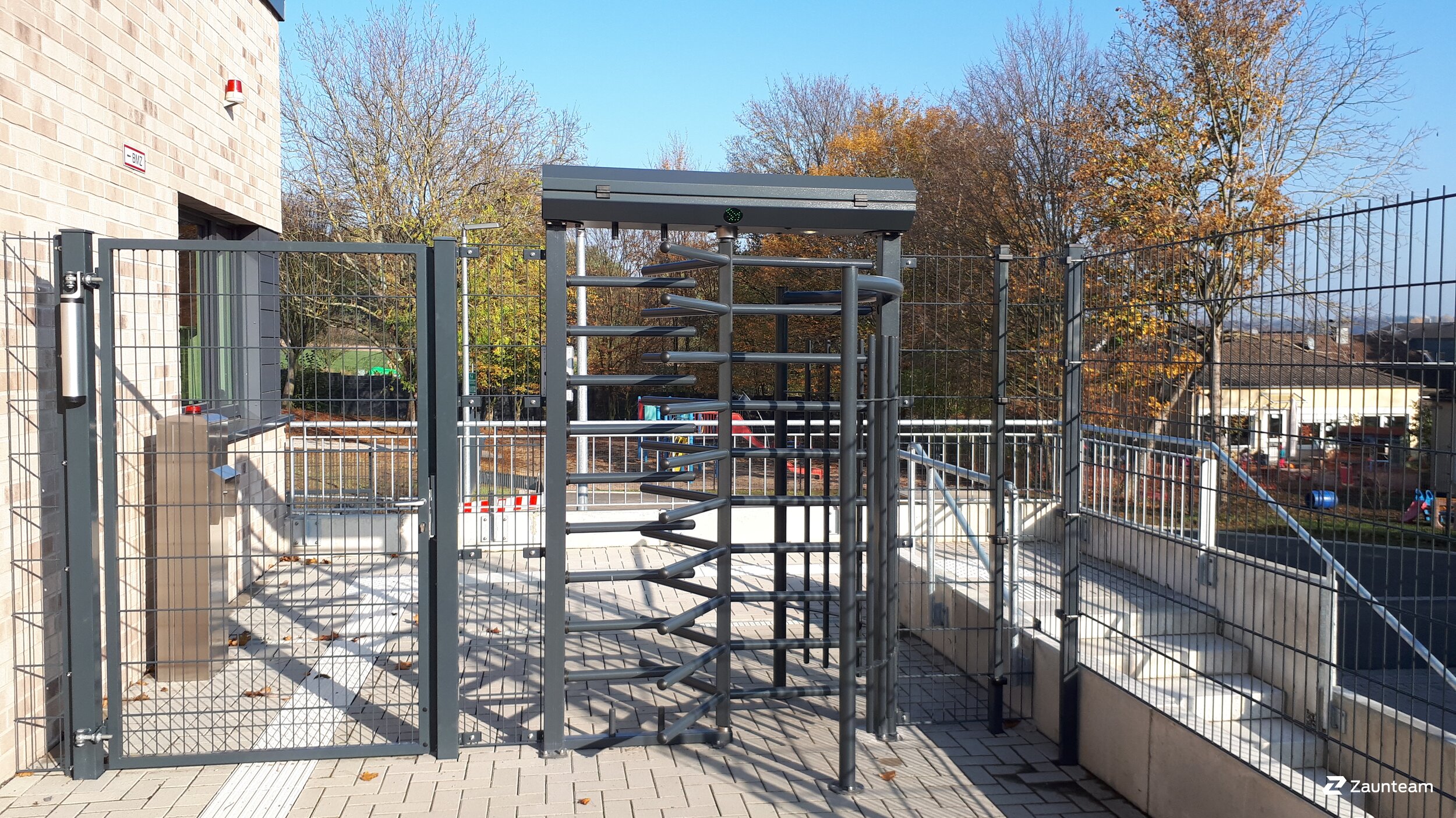 Portes et Passantes de 2020 à 51379 Leverkusen Allemagne de Franchise AG.