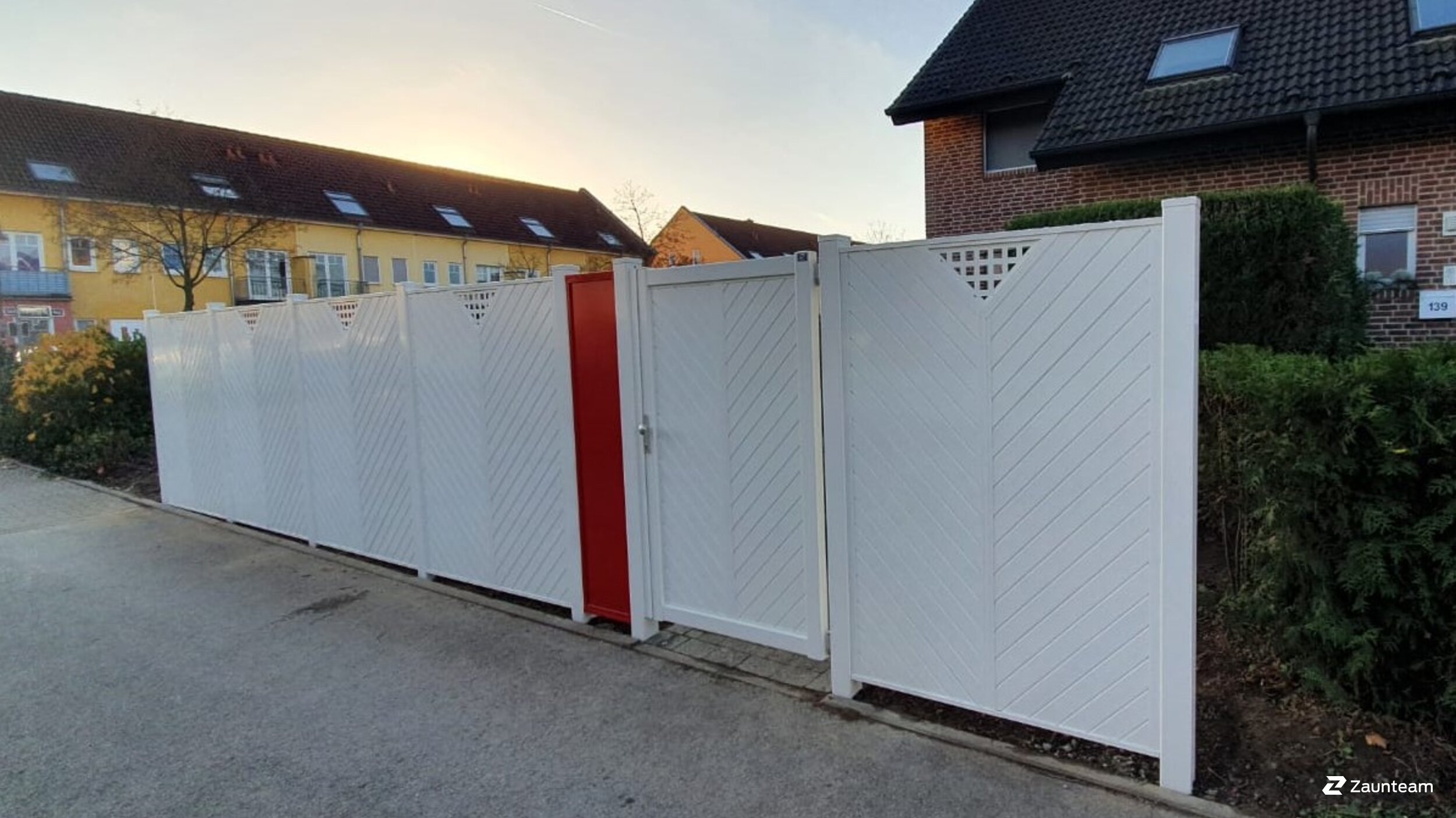 Aluminium Sichtschutz aus dem 2020 in 40489 Düsseldorf Deutschland von Franchise AG.