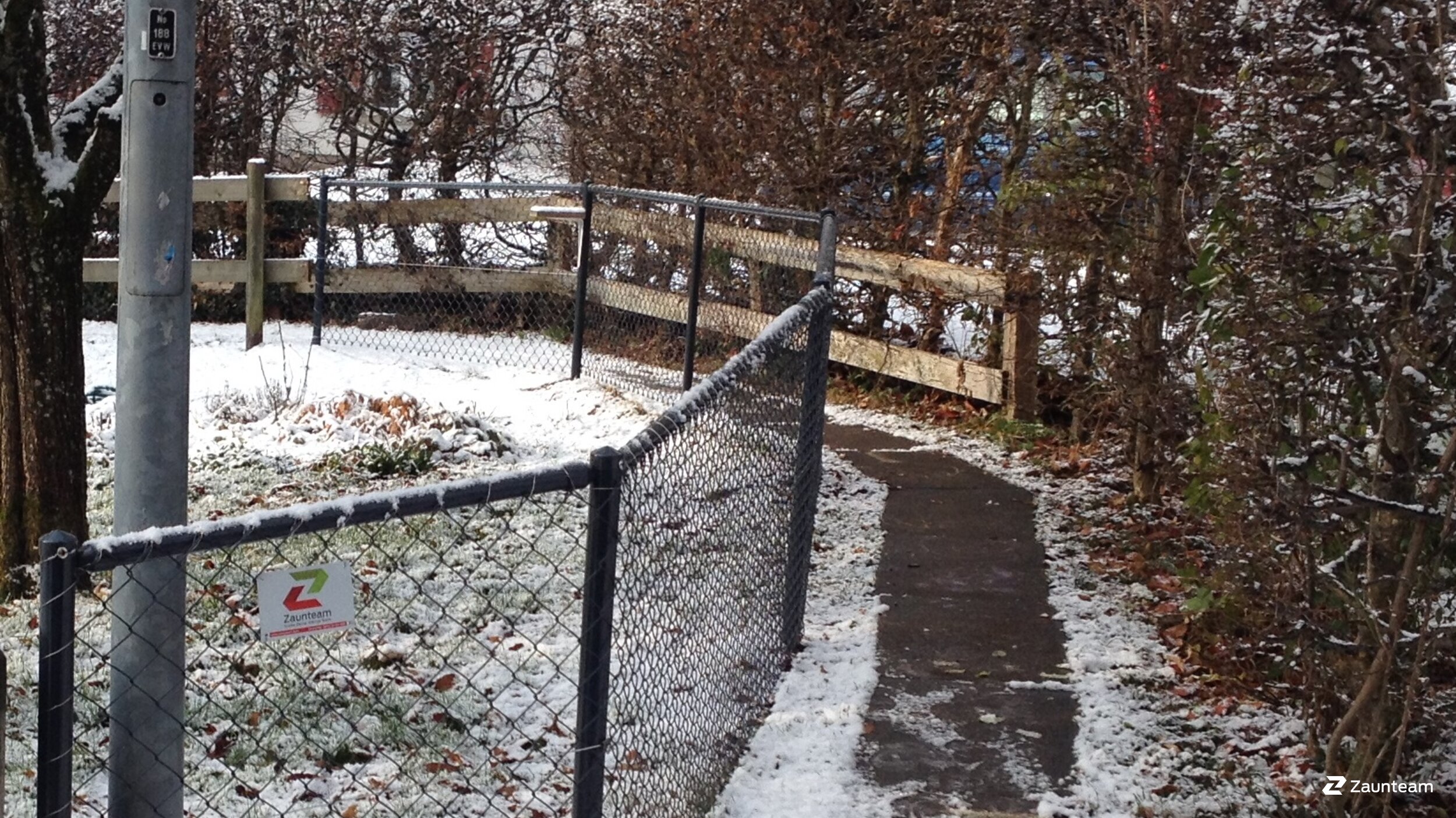 Maschendrahtzaun aus dem 2016 in 3812 Wilderswil Schweiz von Zaunteam Berner Oberland.