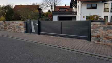 Automatische Tore aus dem 2018 in 67688 KL-Rodenbach Deutschland von Zaunteam Kaiserslautern.
