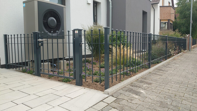 Clôture classique de 2025 à 69469 Weinheim Allemagne de Zaunteam Bergstraße-Ried.