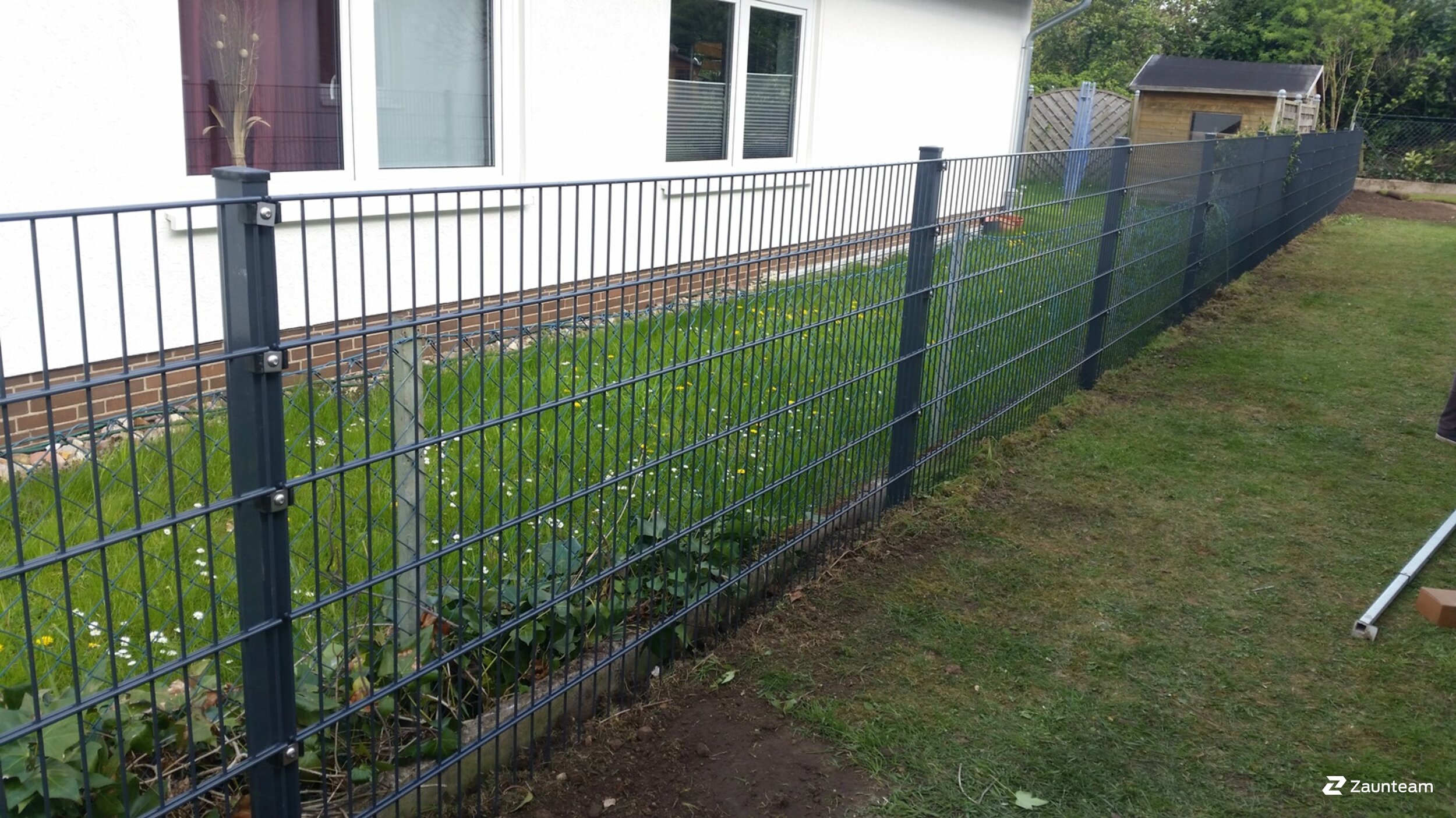 Doppelstabmattenzaun aus dem 2016 in 30890 Barsinghausen Deutschland von Zaunteam Hannover.
