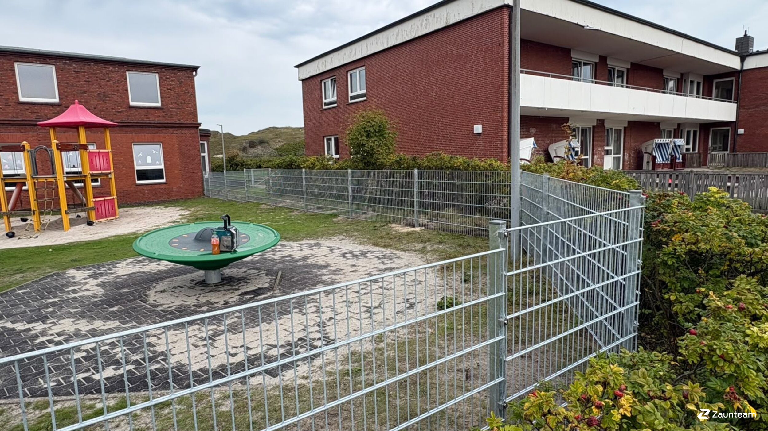 Doppelstabmattenzaun aus dem 2026 in 26548 Norderney Deutschland von Zaunteam Ostfriesland.