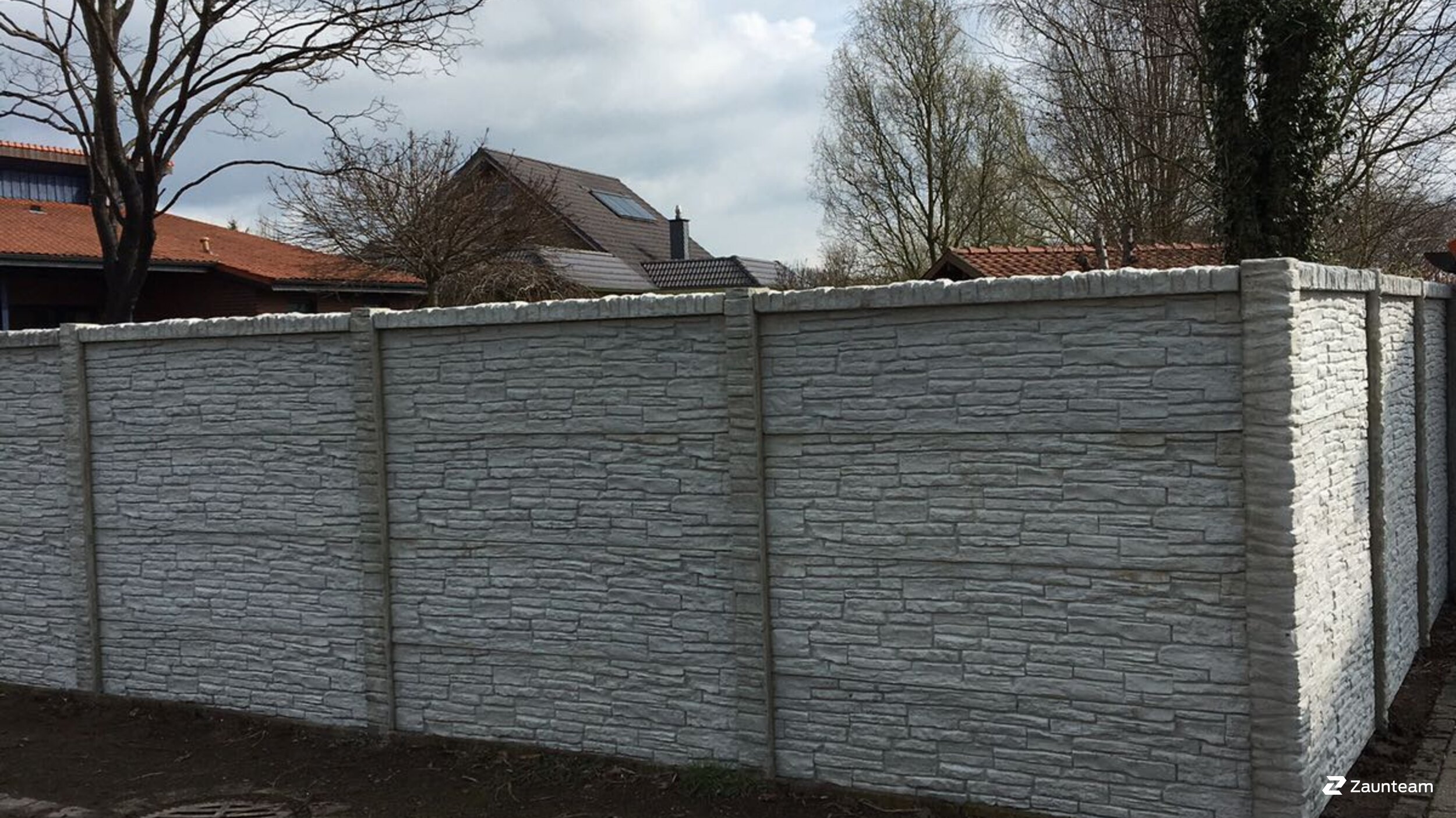 Betonzaun aus dem 2018 in 31675 Bückeburg Deutschland von Zaunteam Schaumburger Land.