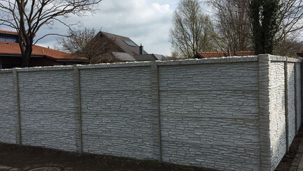 Betonzaun aus dem 2018 in 31675 Bückeburg Deutschland von Zaunteam Schaumburger Land.