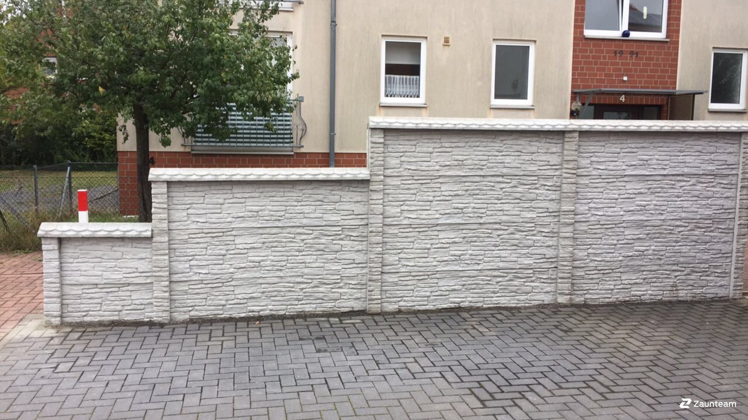 Betonzaun aus dem 2018 in 30926 Seelze Deutschland von Zaunteam Schaumburger Land.
