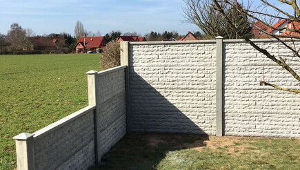Clôture en béton de 2018 à 31558 Hagenburg Allemagne de Zaunteam Schaumburger Land.
