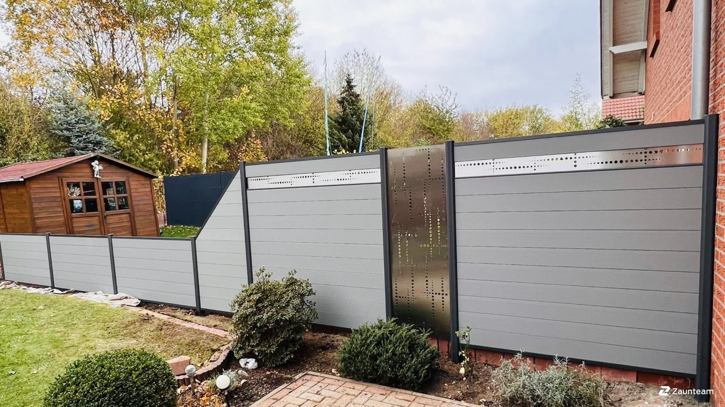 Pare-vue en WPC de 2022 à 31552 Rodenberg Allemagne de Zaunteam Schaumburger Land.