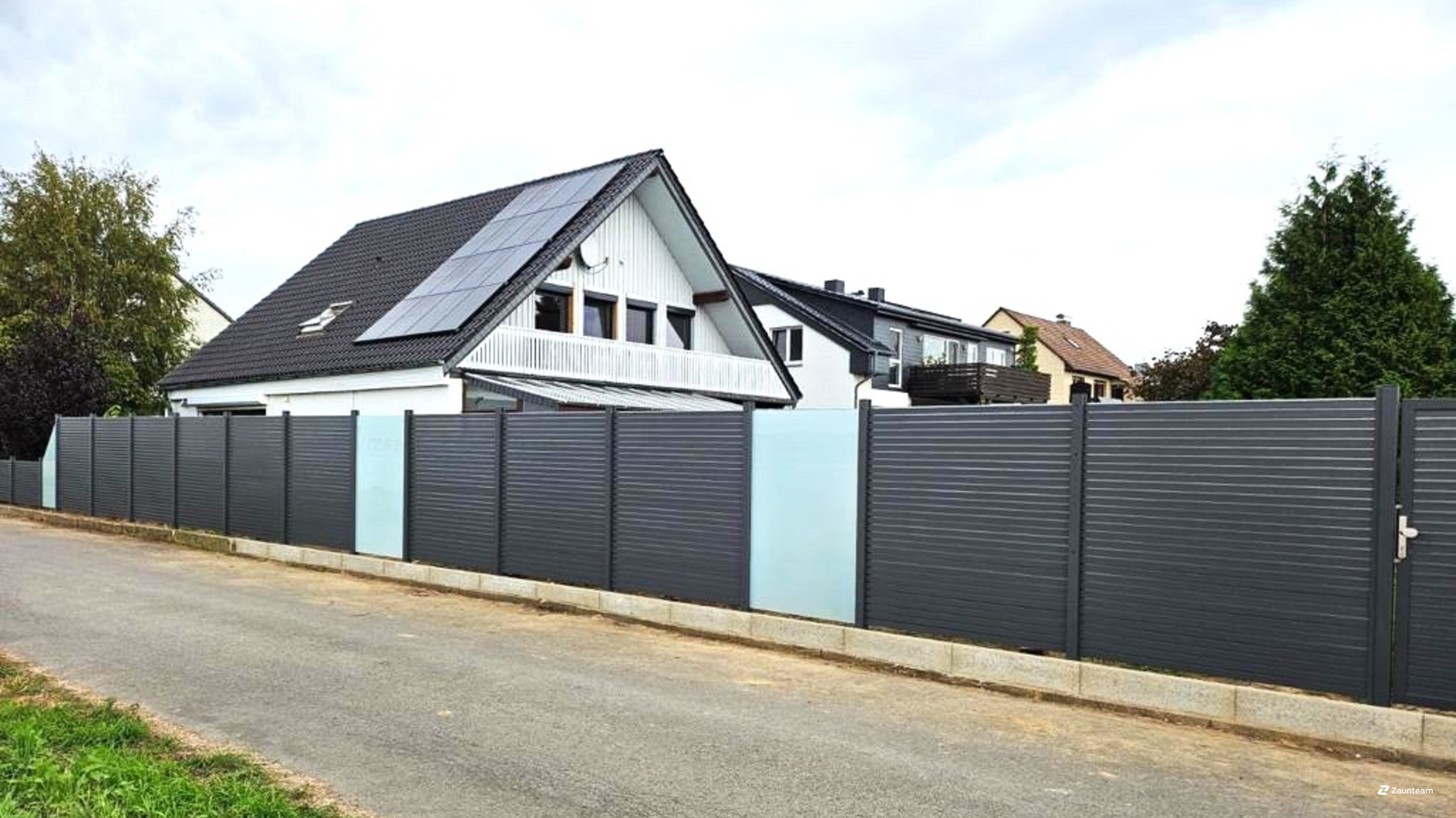 Sichtschutz aus Aluminium von Zaunteam