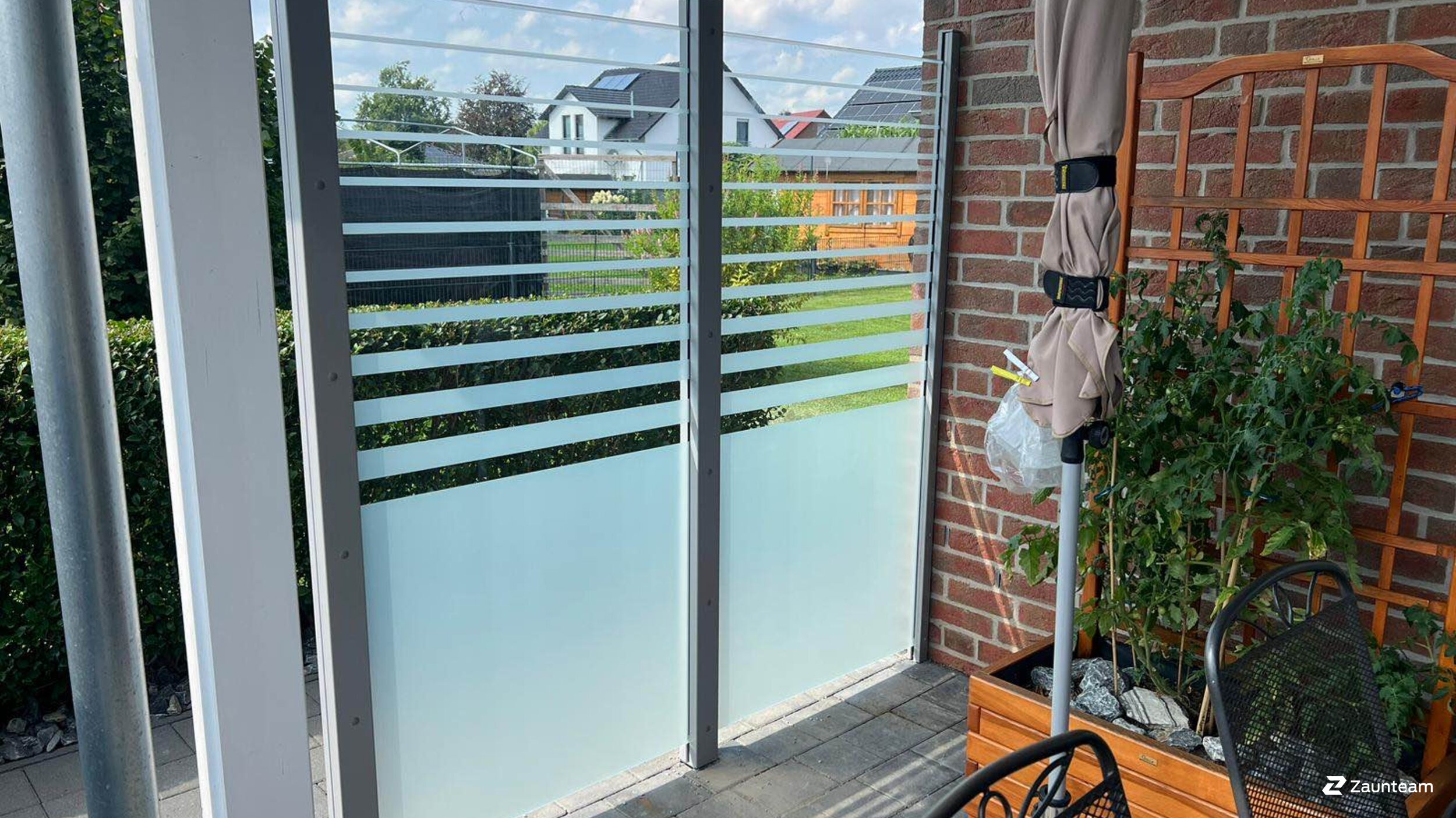 Protection brise-vue vitrée de 2024 à 31693 Hespe Allemagne de Zaunteam Schaumburger Land.