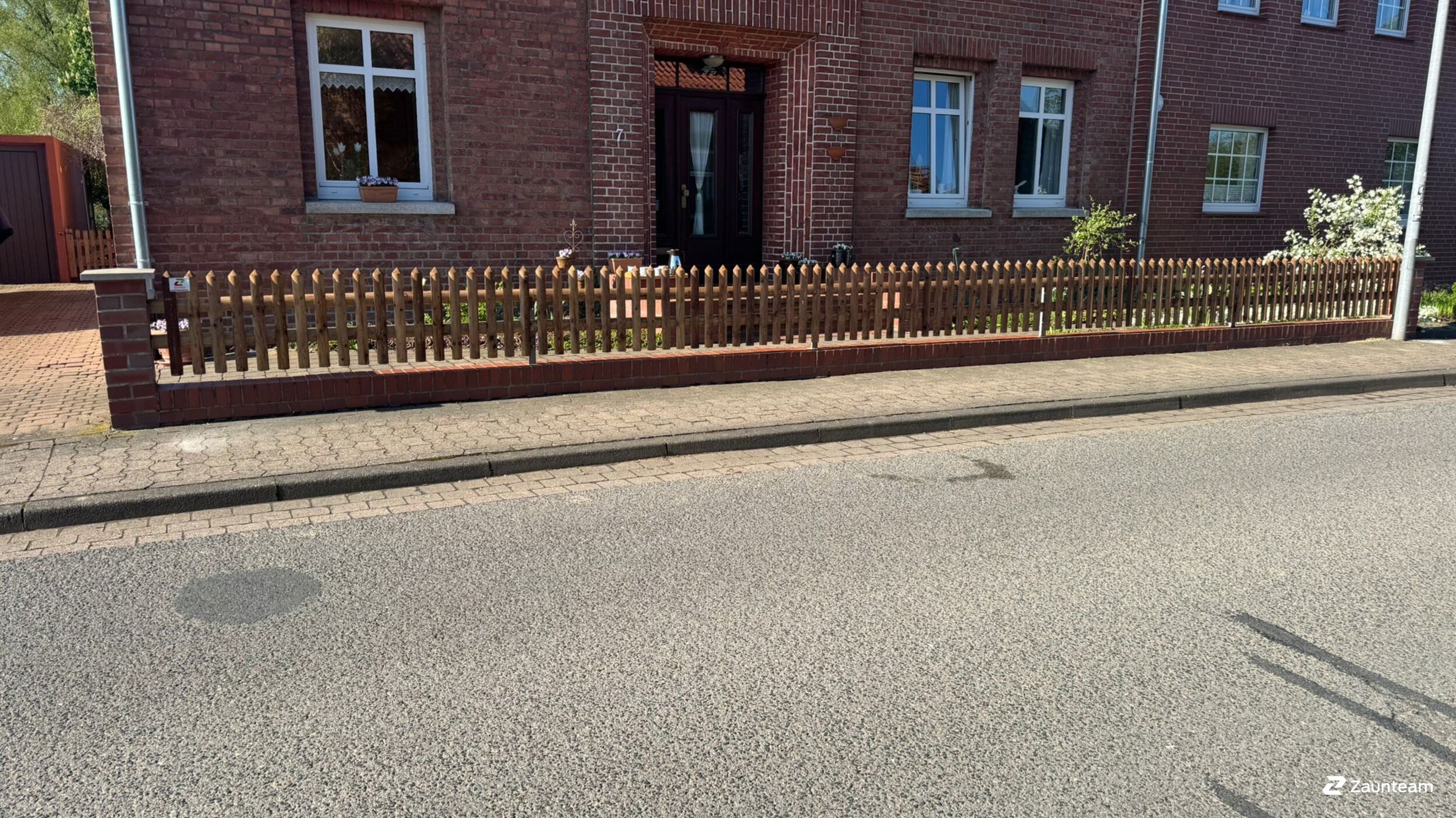 Palisadenzaun aus dem 2026 in 31655 Stadthagen Deutschland von Zaunteam Schaumburger Land.