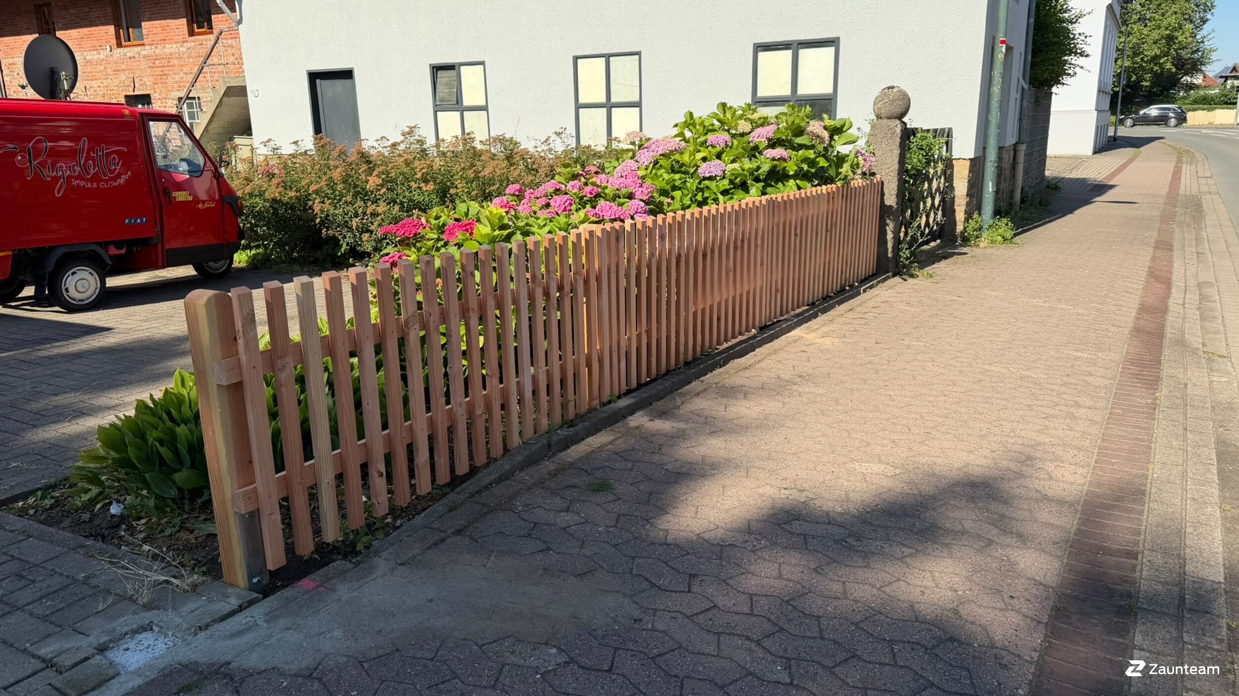 Staketenzaun aus dem 2026 in 3675 Bückeburg Deutschland von Zaunteam Schaumburger Land.