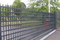 Versenkbares Gitter schwarz | © Versenkbares Gitter schwarz